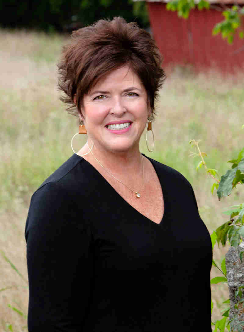 Caroline Hutchison Real Estate Agent - Capital Real Estate